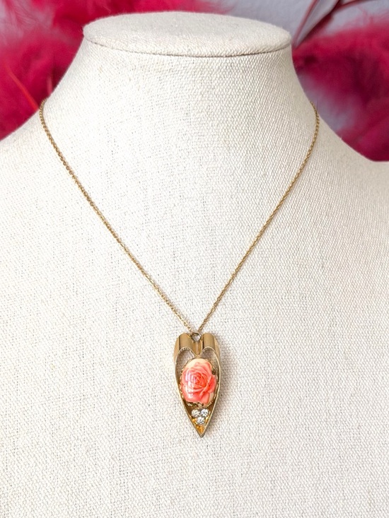 Vintage Jewelry - Vintage Gold-Tone Heart Pendant Necklace with Pink Rose Accent